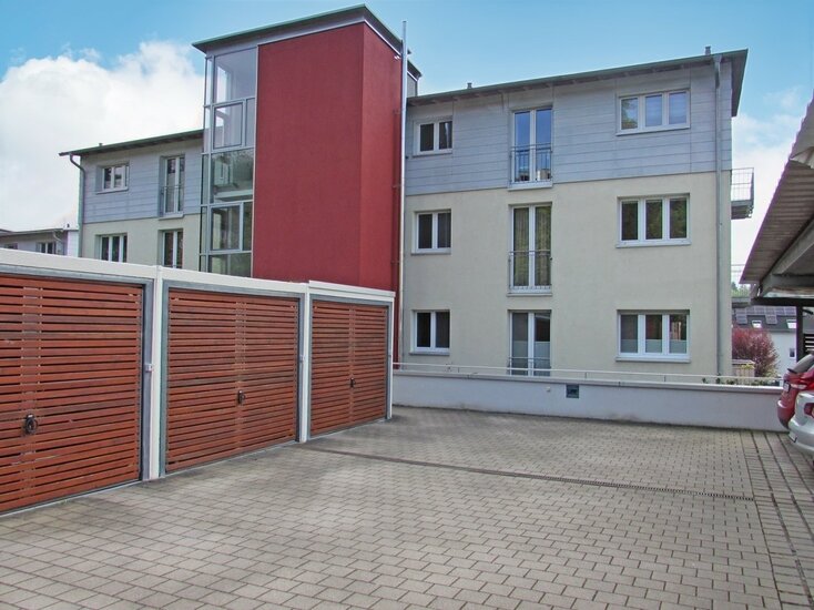 Garagen-Stellplätze