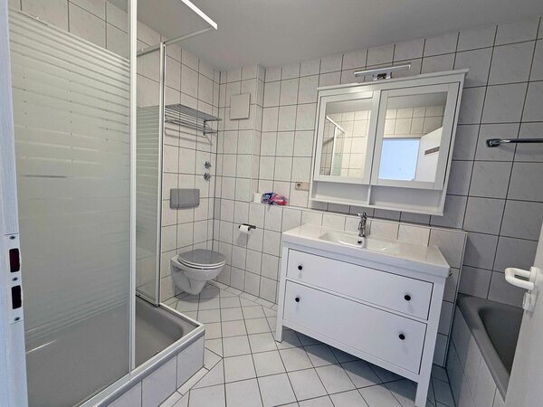 Bild 4: Badezimmer