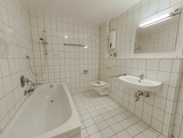 Bild 4: Badezimmer