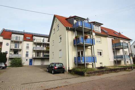 Bild 3-Zimmer-Dachgeschosswohnung in Flehingen!