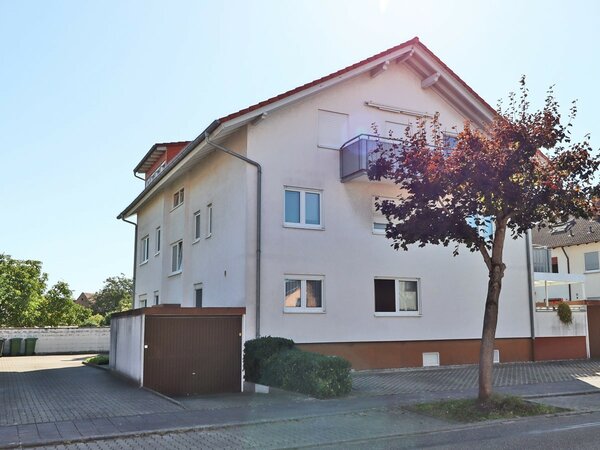 Bild 13: Blick zum Eingangsbereich