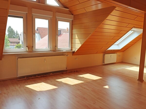 Bild 3: Teilansicht Wohn-/Essbereich