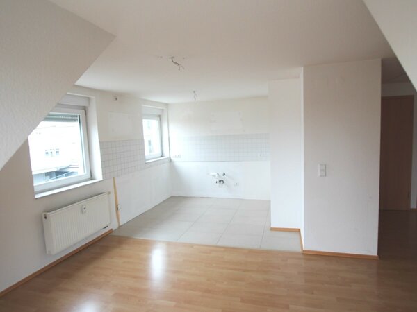 Bild 4: Blick zur Küche