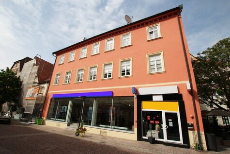 Bild Attraktives Wohn- und Geschäftshaus in bester Innenstadtlage von Bretten!