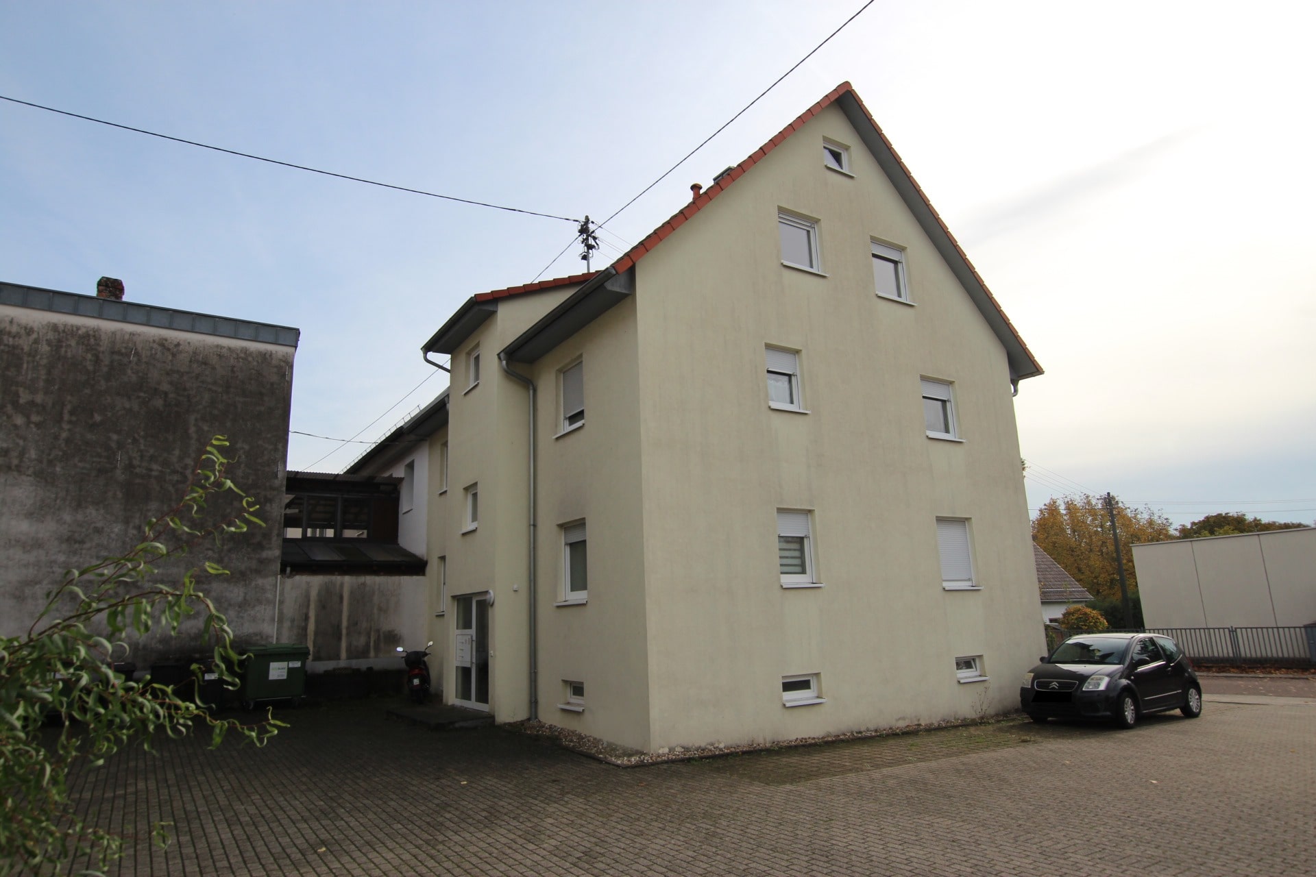 Rückansicht mit Hauszugang
